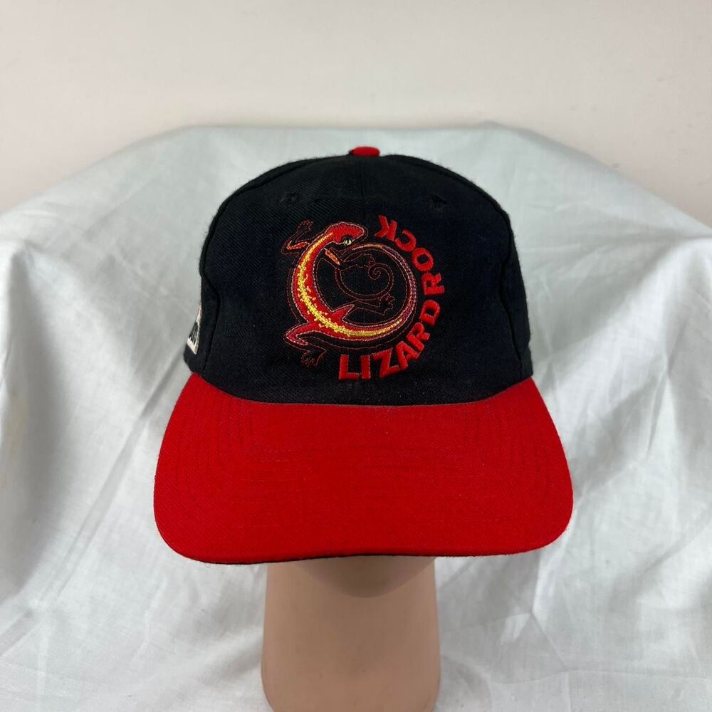 Rare Vintage MARLBORO Adventure Team Lizard Rock Leather Strapback Hat Cap 90s